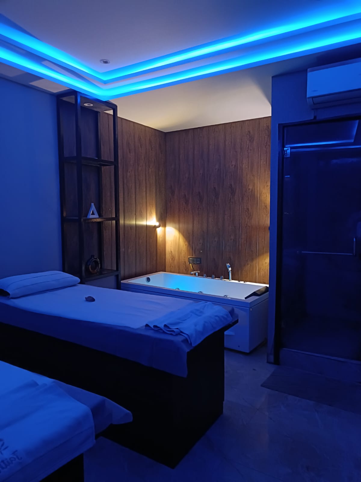 Halcyon Premium Spa img
